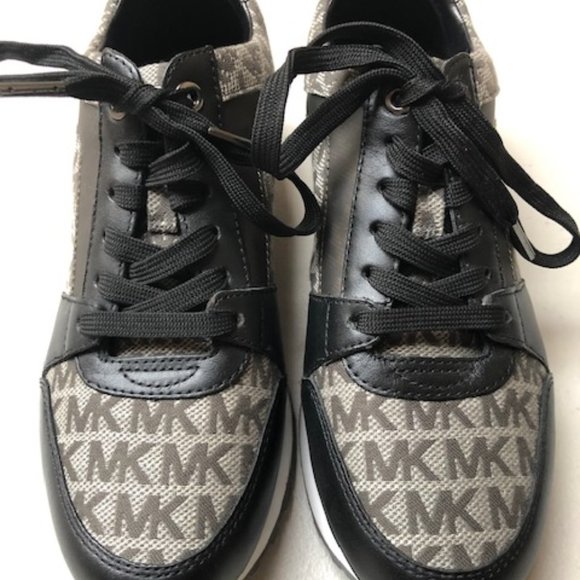 NWOT Michael Kors Sneakers - Picture 2 of 6